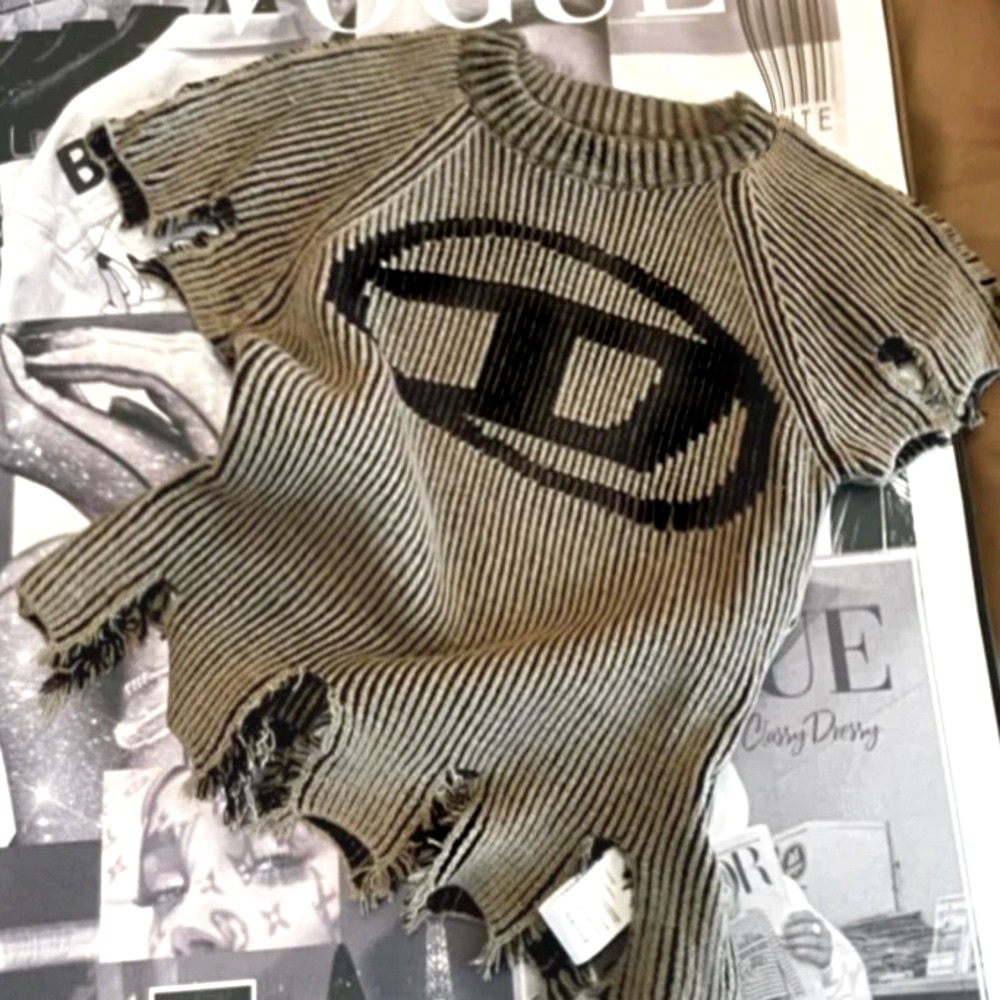 Authentic DIESEL Distressed Sweater. Small - Picture 6 of 16